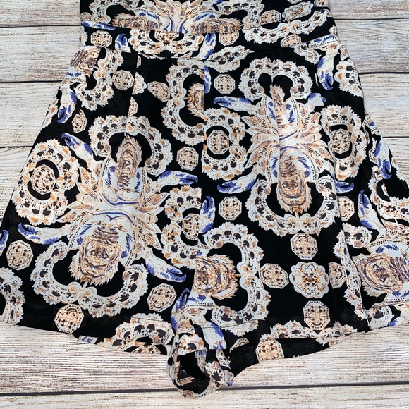 Romper - Picture 3 of 8